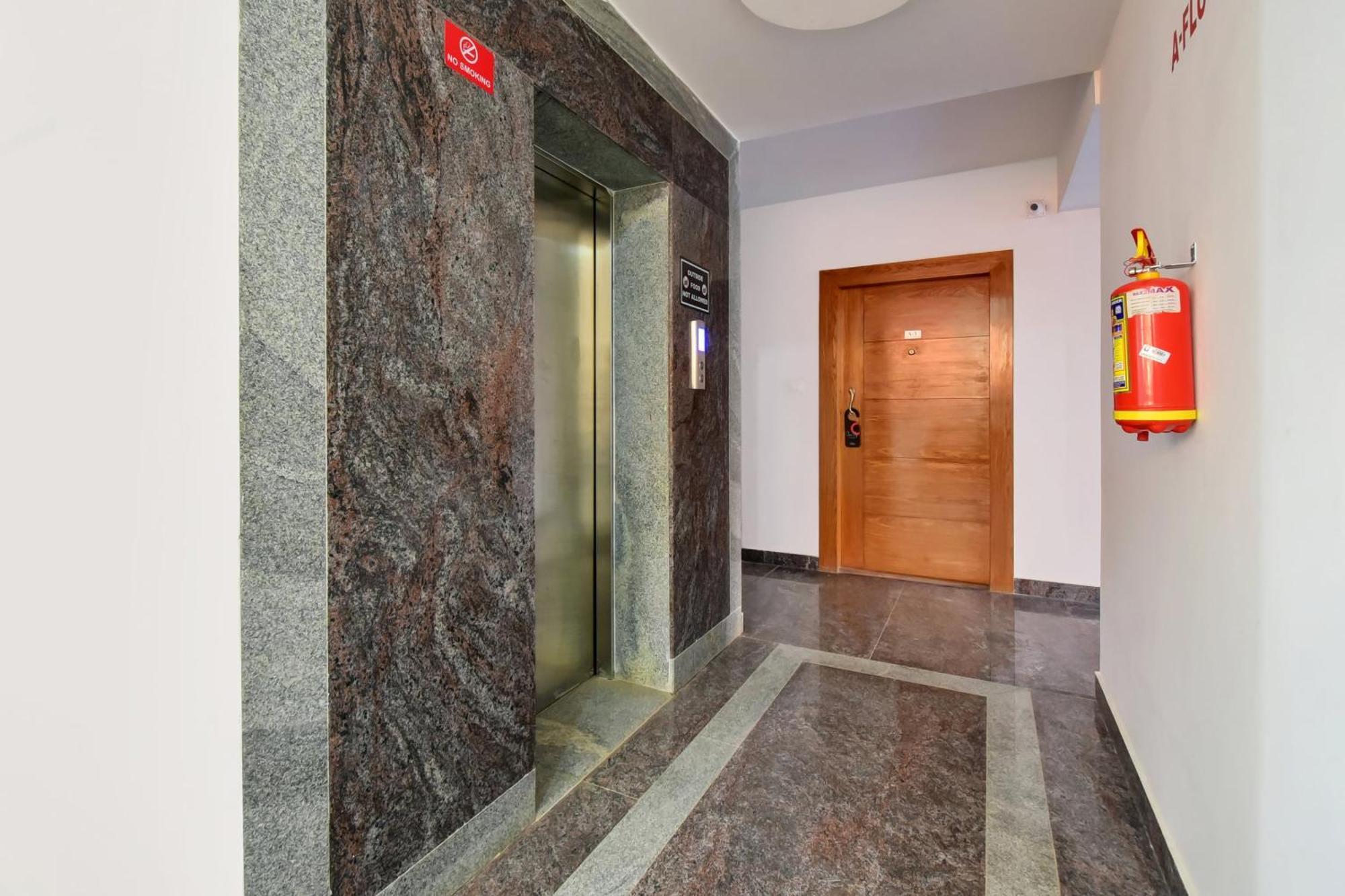 Super Grand Collection O Near Sarjapur Road Near 7D Voyage Otel Bangalore Dış mekan fotoğraf